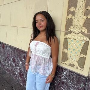 Meet your Posher, Ella